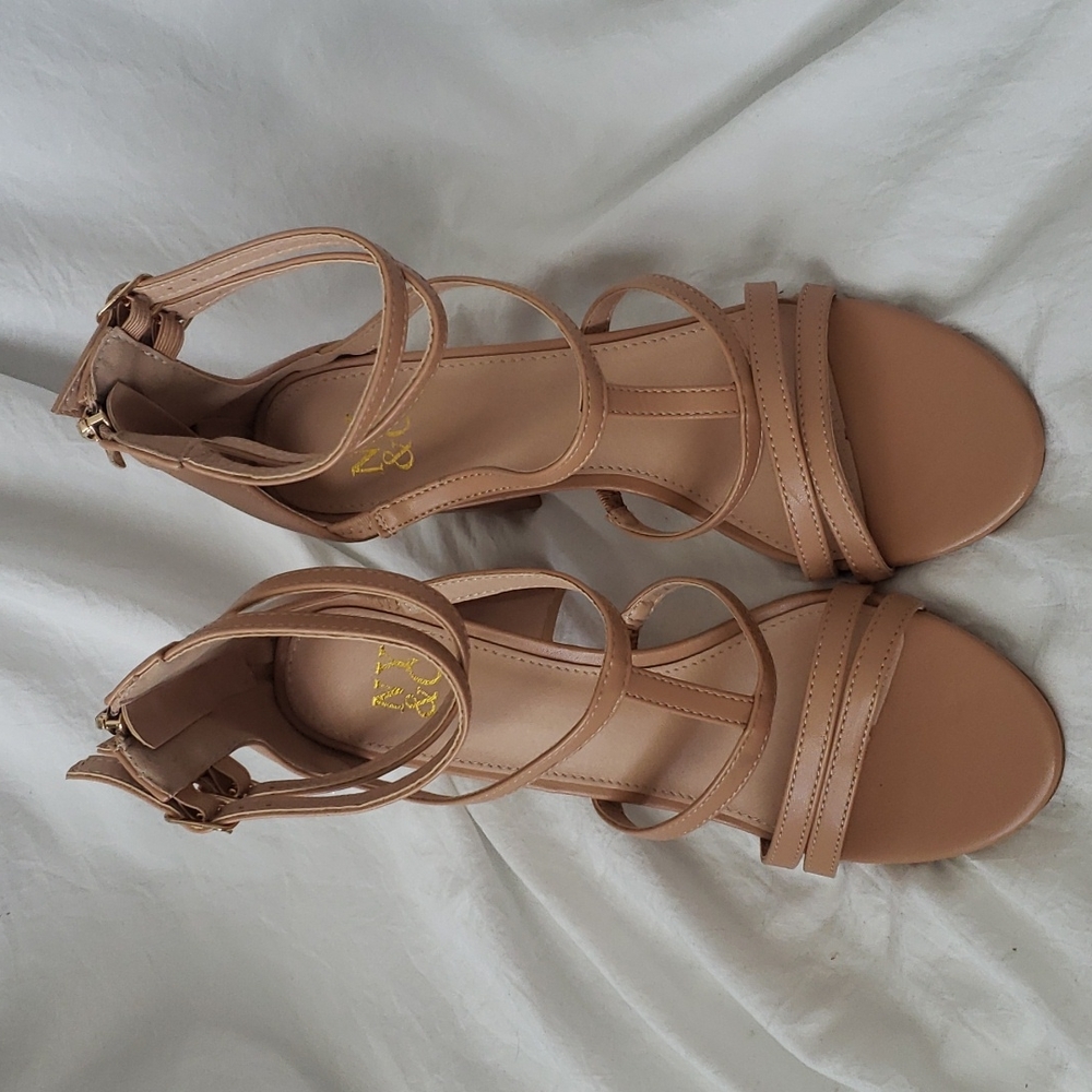 Never been worn nude scrappy heels